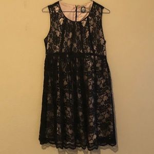 Forever 21 Black and Cream Lace Midi Dress